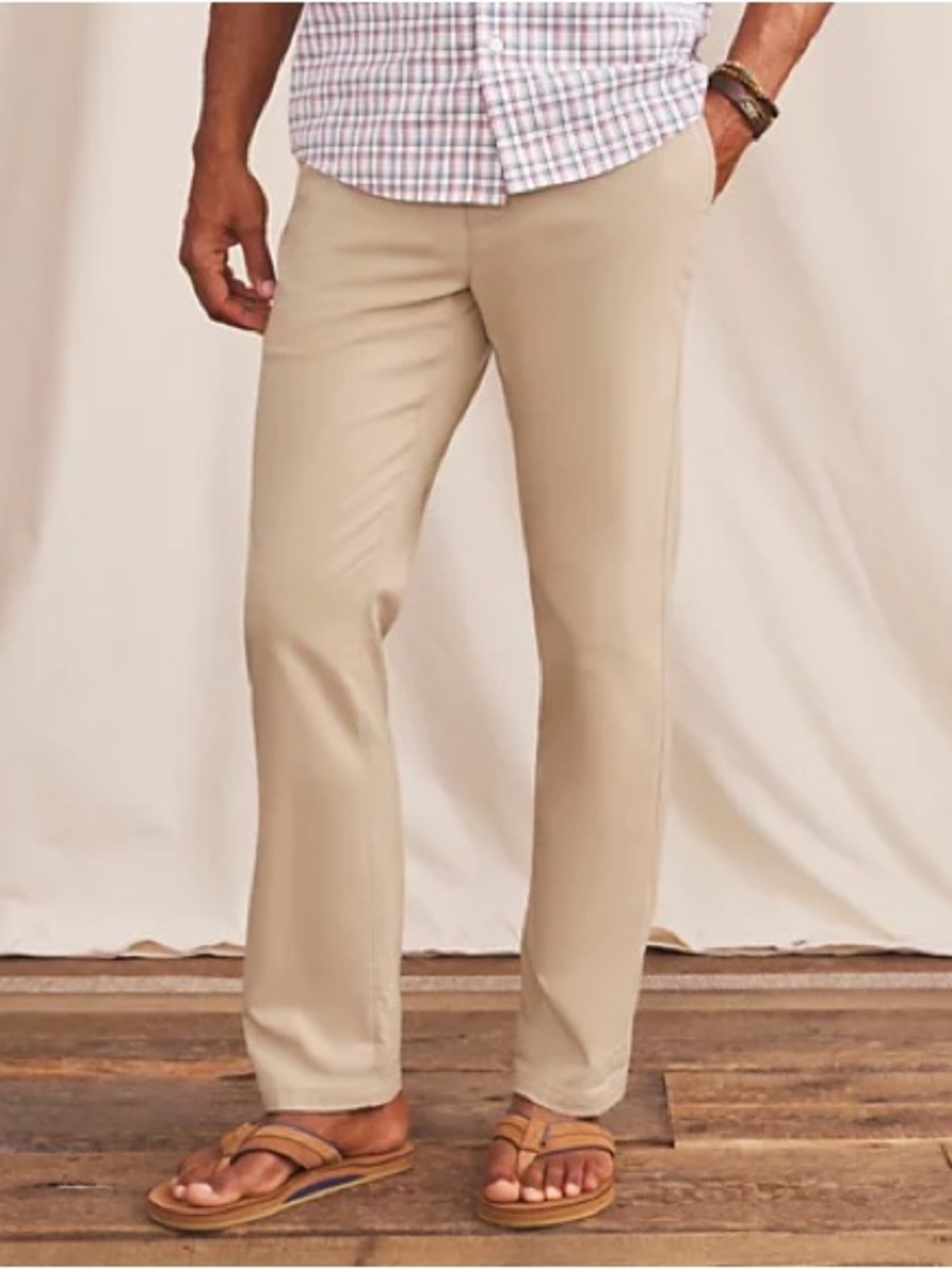 Orvis Men’s Out-Of-Office Chinos in Shiitake Khaki Tan - Size 40x30